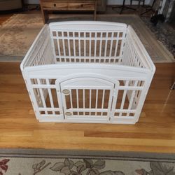 Frisco 4-Panel Plastic Dog Pet Exercise Playpen W/ Door