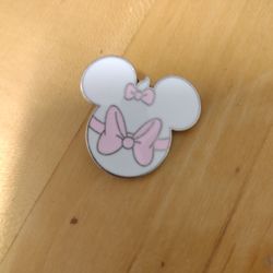 Disney Minnie Collectable Pin 