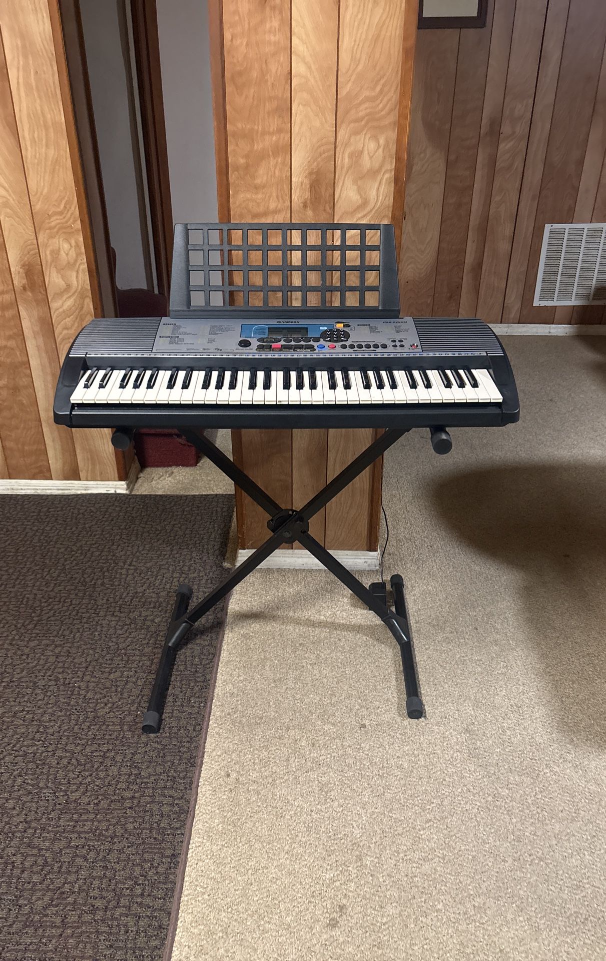 Yamaha PSR-225GM 61-Key Touch Response Portable Keyboard