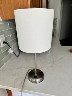 Desk lamp
