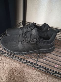 Black work shoes 7.5