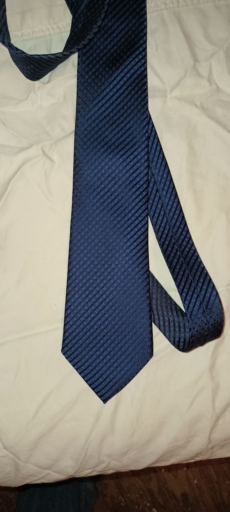 New..never Worn..quality Designer Dress Necktie
