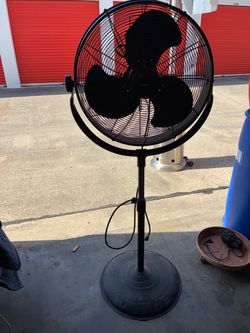 Floor pedestal fan