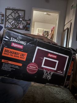 Kids basketball court Spaulding Supreme New
