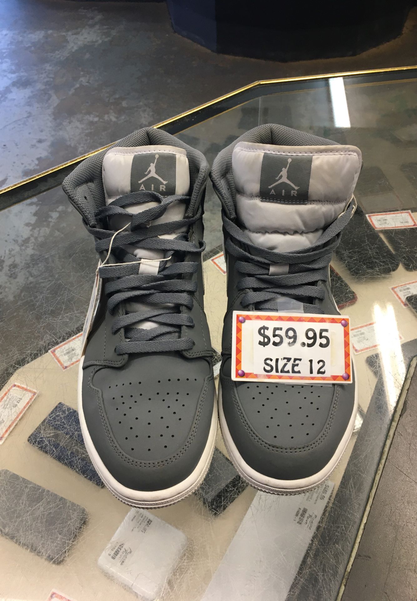 Nike Air Jordan 1 Mid Size 12