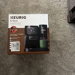 Keurig K‑Duo Essentials — Single‑Serve + 12‑Cup Carafe (Great Condition)