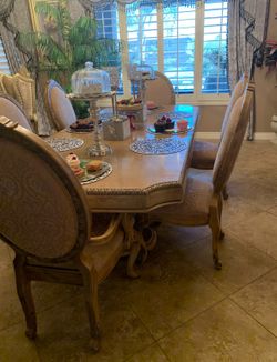 Dinning table