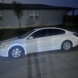Nissan Altima 