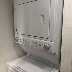 Frigidaire Washer and Dryer Combo
