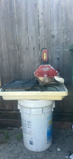 MK Diamond Wet Tile Saw