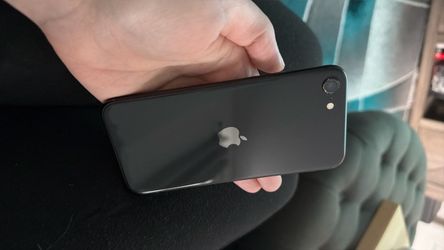 iPhone SE 128 GB