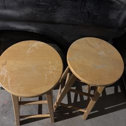 2 Bar Stools