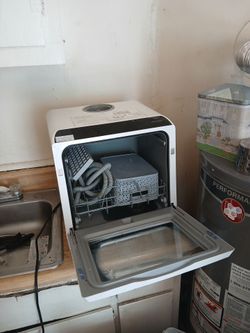 Mini dishwasher
