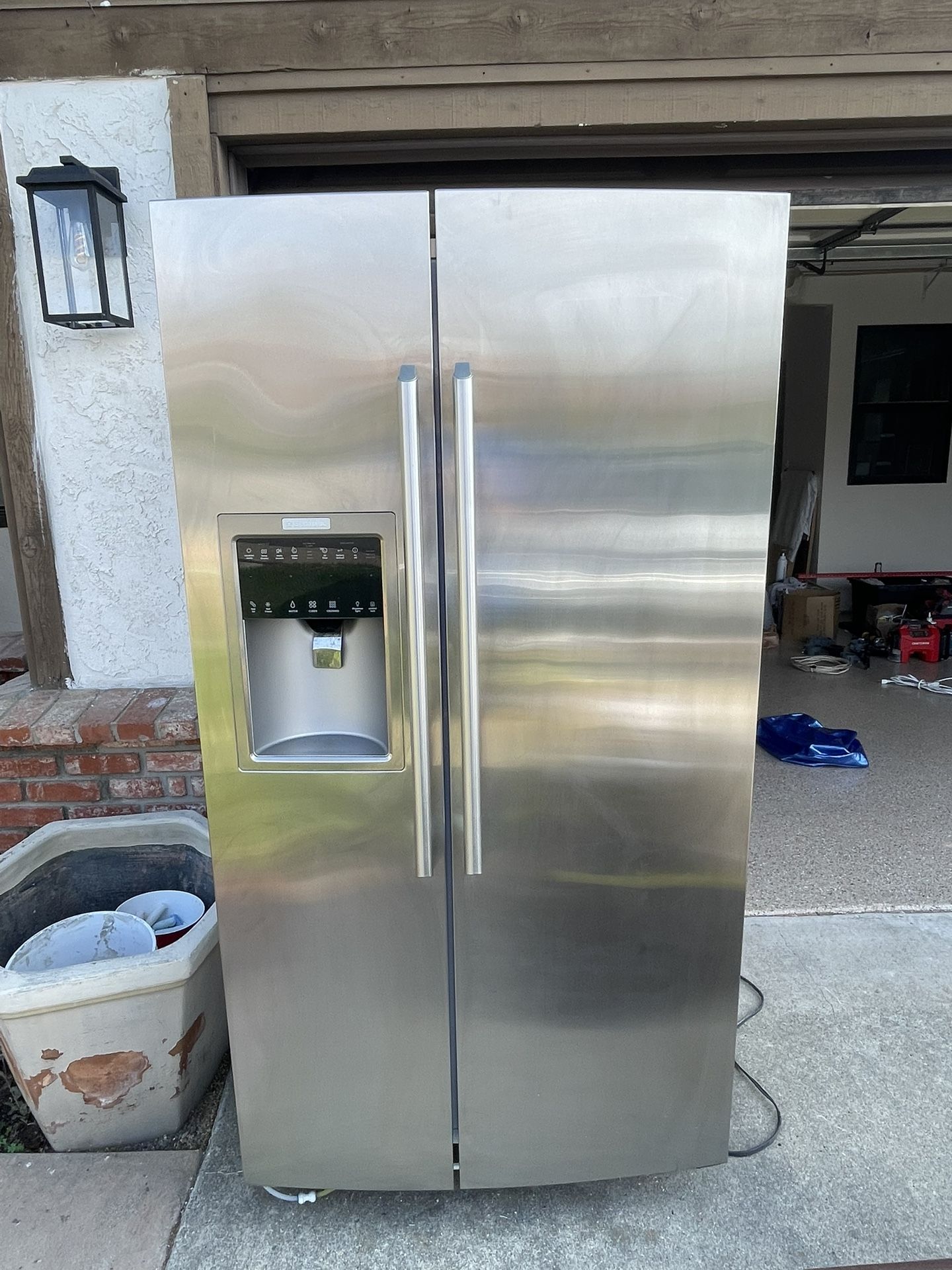 Electrolux refrigerator