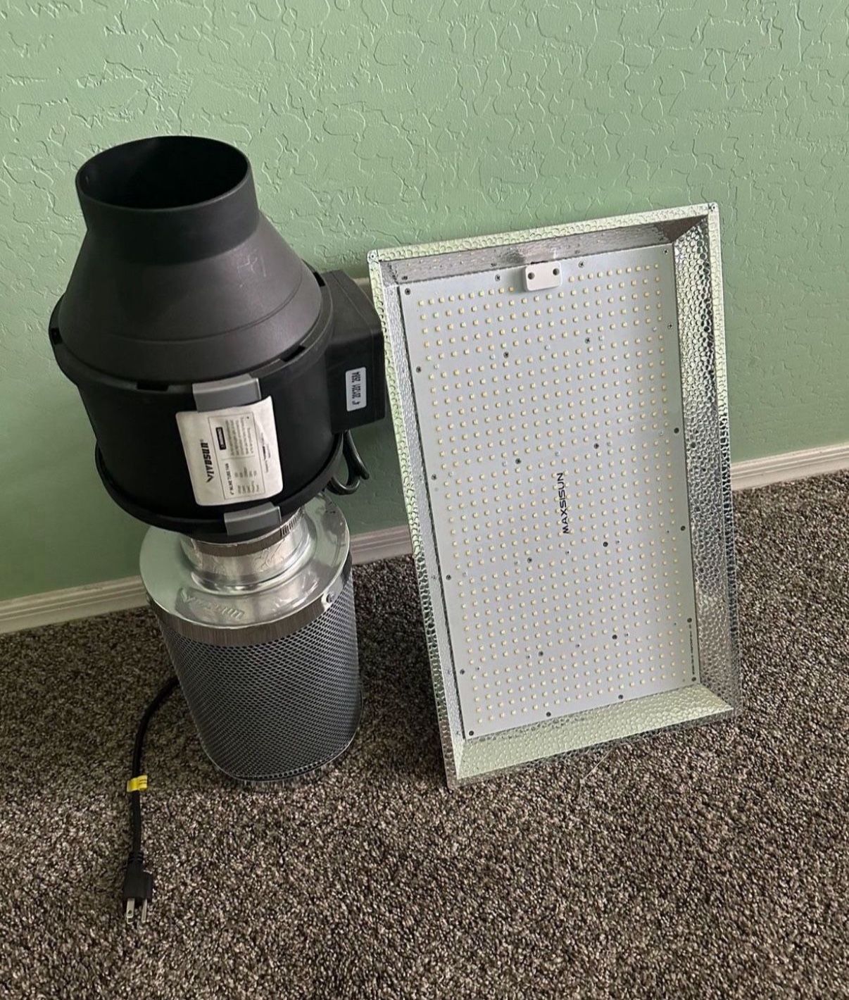 4X2 Grow Tent, Light & Exhaust