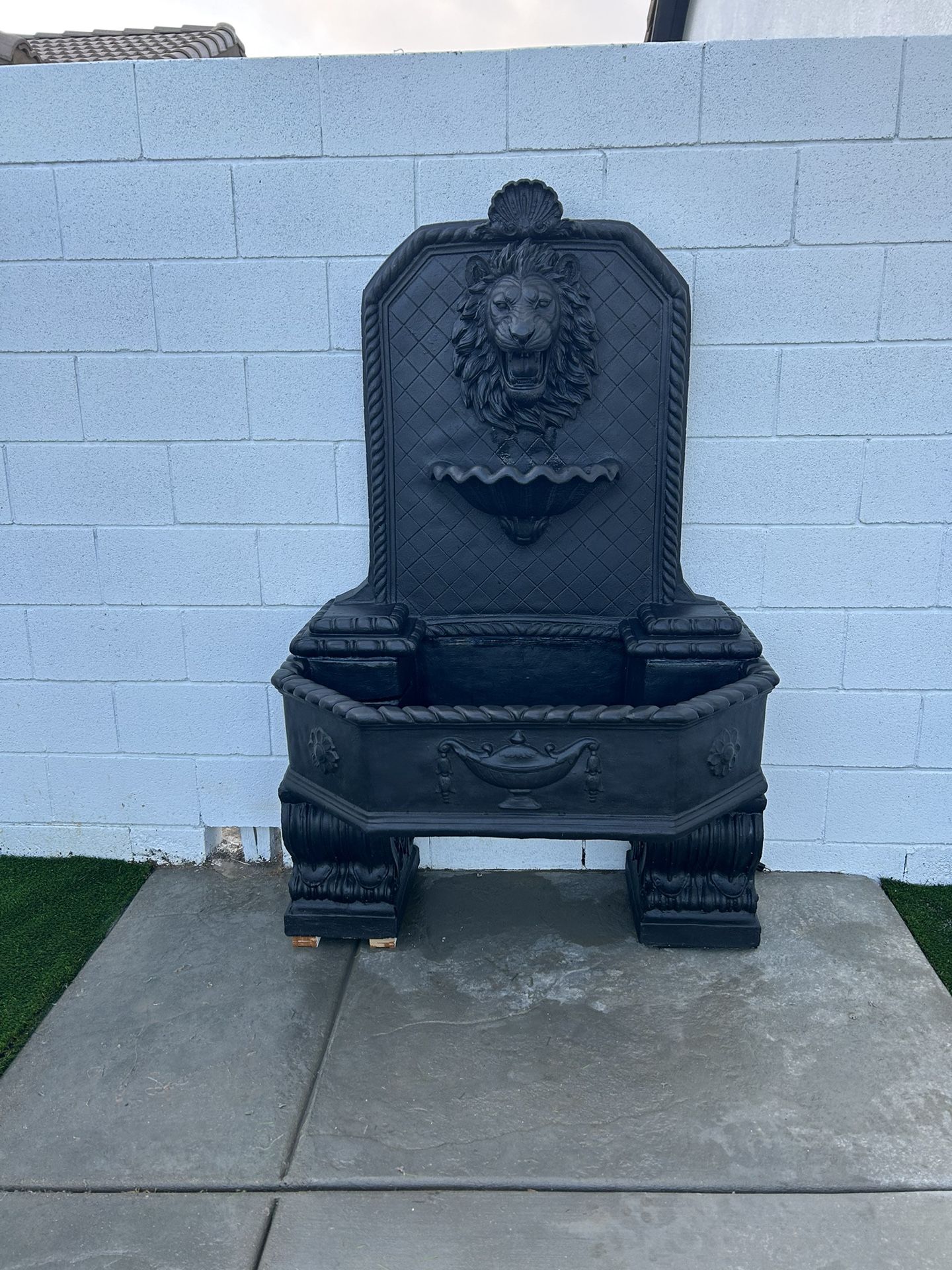 New Fountain Made Out Of Cement Perfect Gift ? 