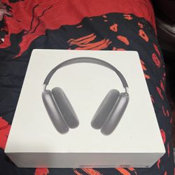 AirPod Max Space Gray Pre Owned.