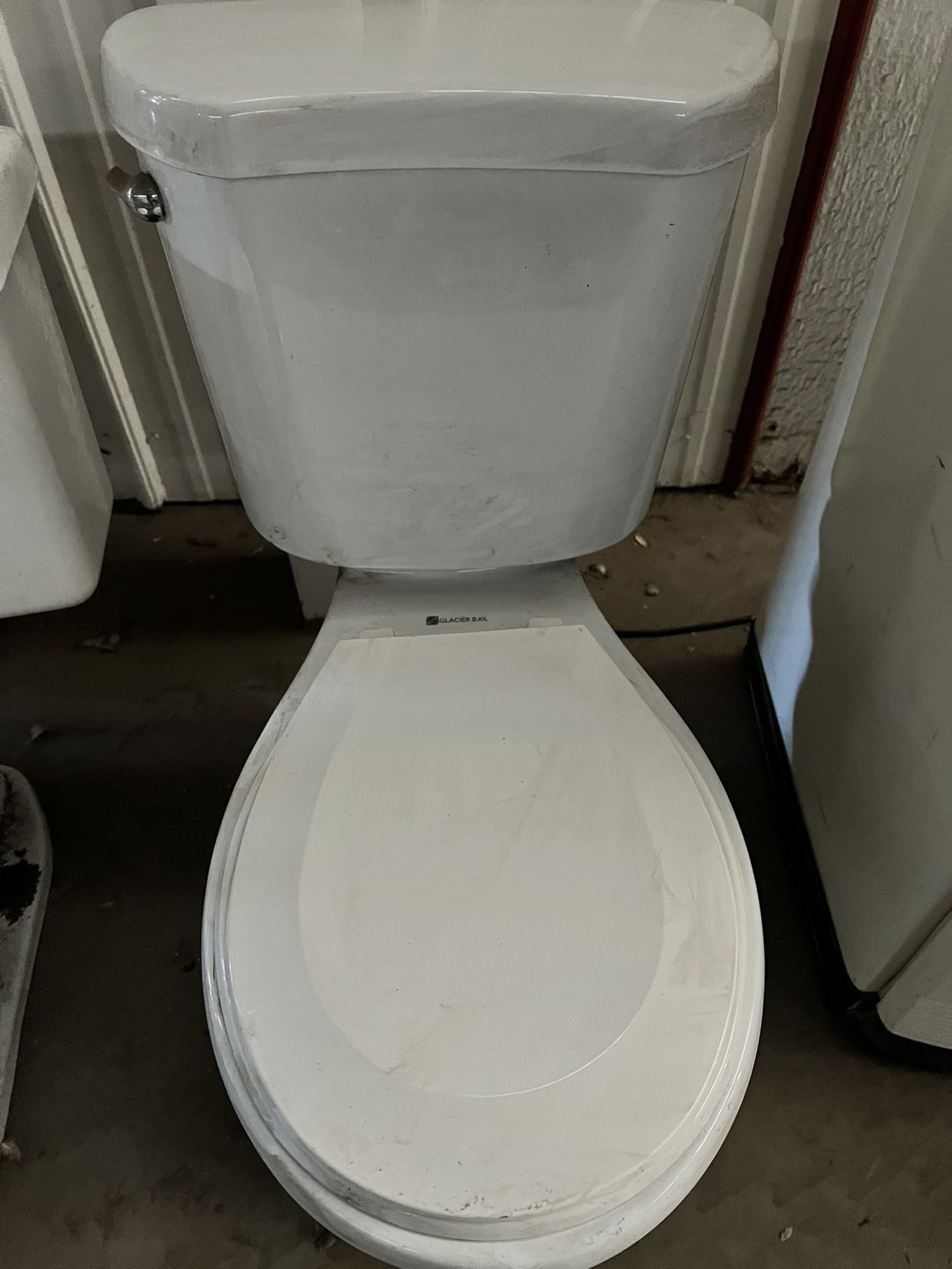 Crane Drexel Toilet for Sale in Phoenix, AZ OfferUp