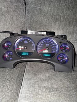 Tahoe custom gauge cluster
