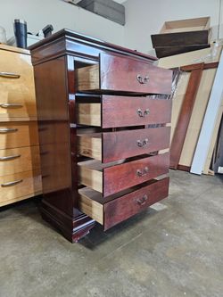 Dresser