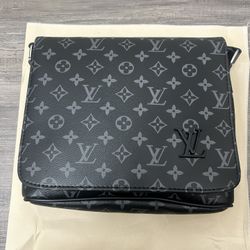 Louis Vuitton Black Cross Body Bag 