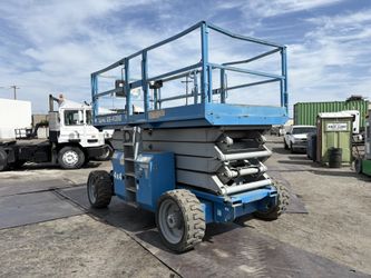 2003 Genie GS4390 Gas Scissor Lift 