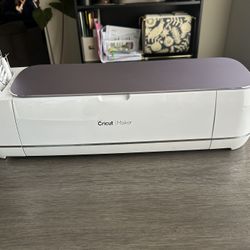 Circut Maker And Tools And Vinyls 