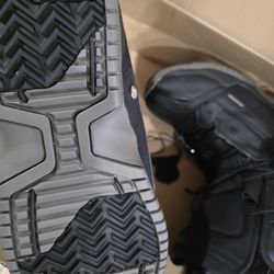 Salomon
 Men's  Snowboard Boots (Used) 9.5