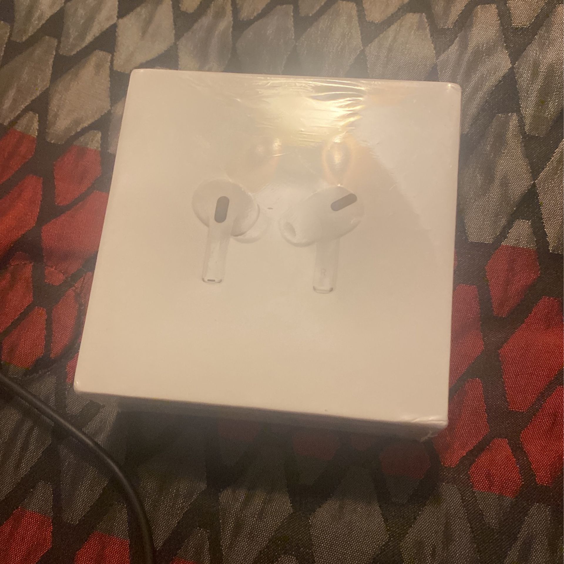 airpod pros with magsafe charging case