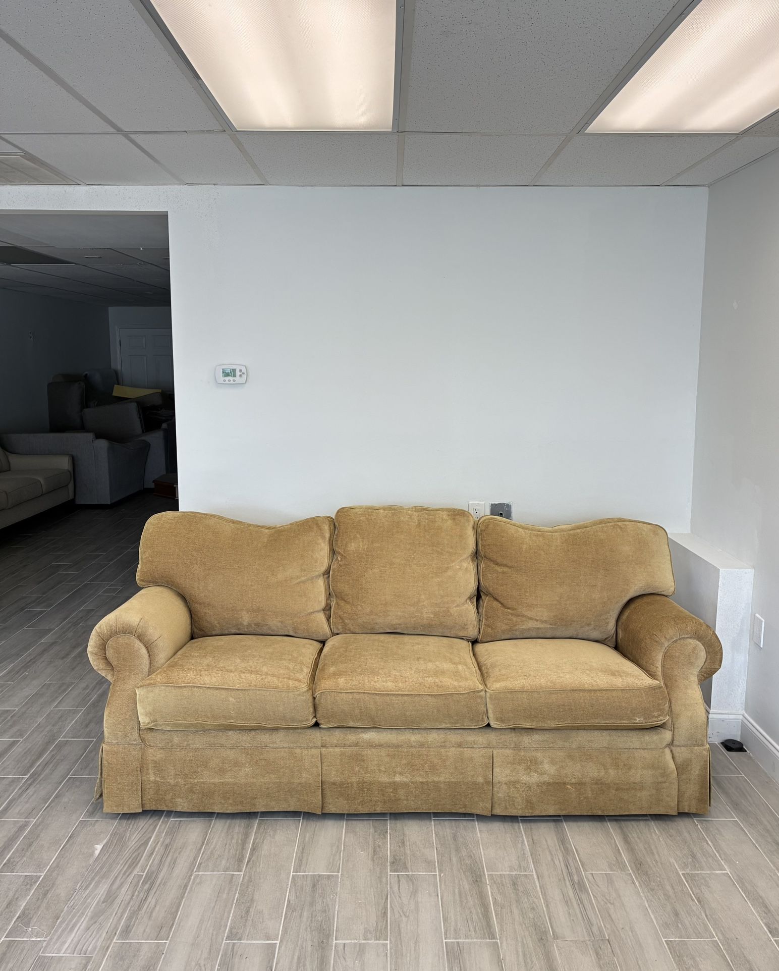 Hancock and Moore Vintage Sofa / Couch [FREE Delivery🚚] 