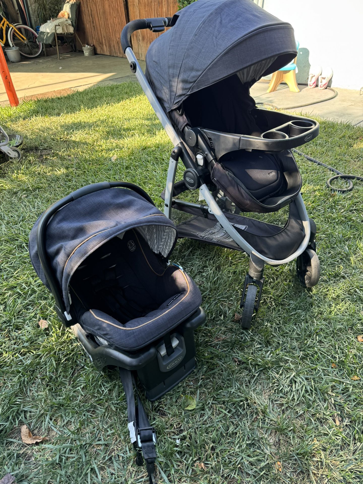 Graco Combo Stroller and Car Seat 💺