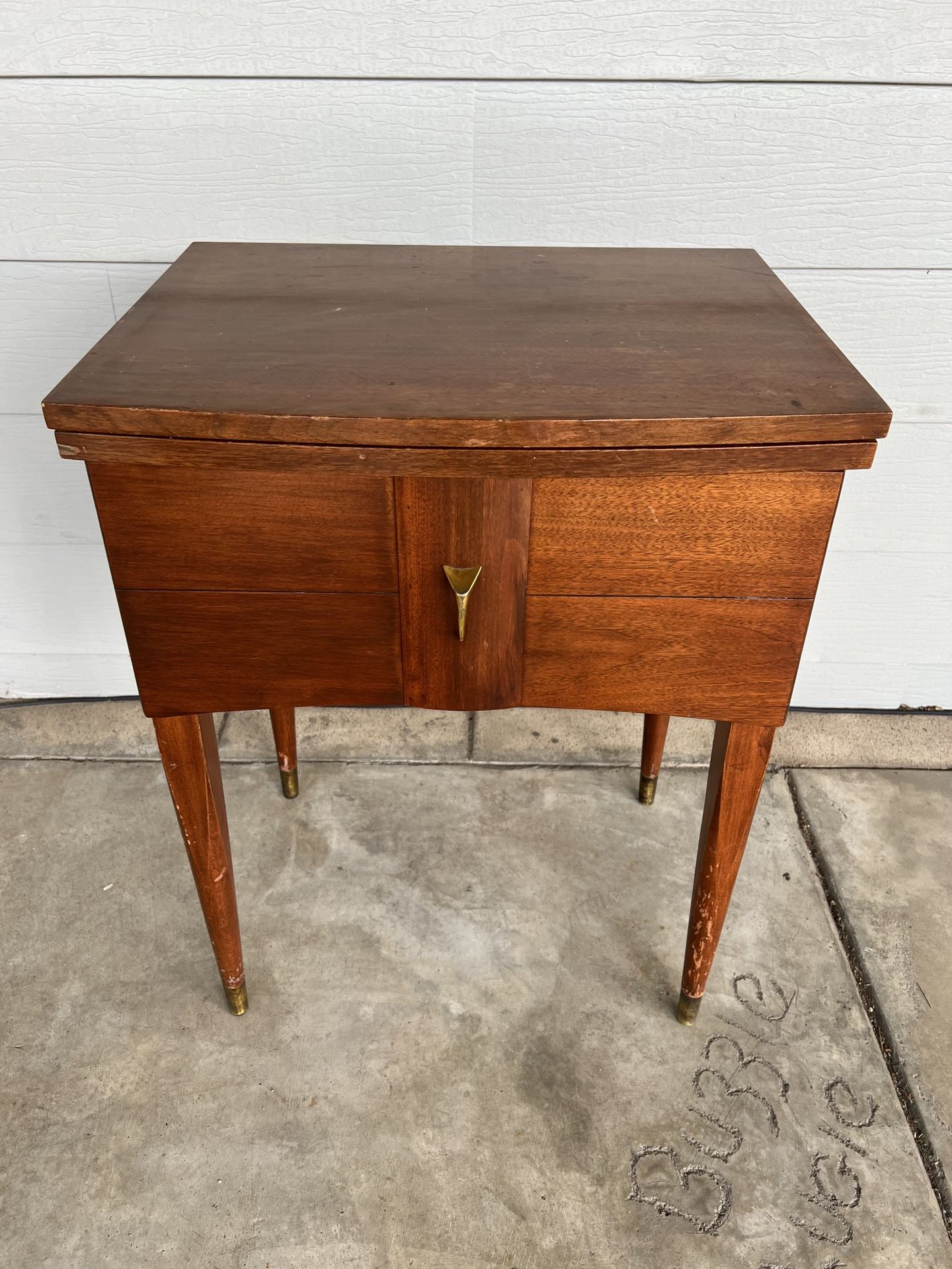 Mid Century Modern Sewing Machine 