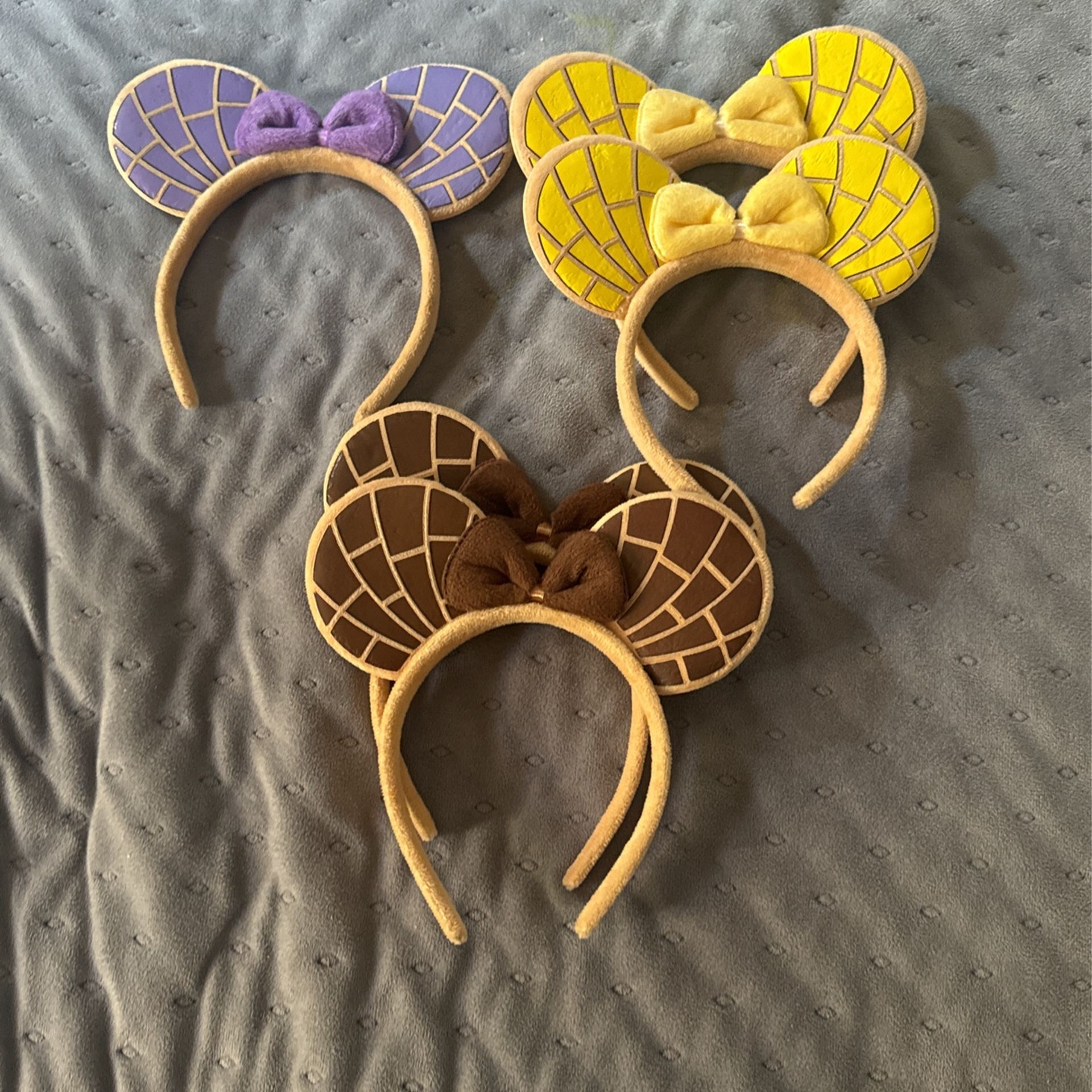 Minnie Concha Ears