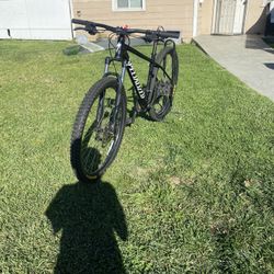 Specialized Rock Hopper 29in”