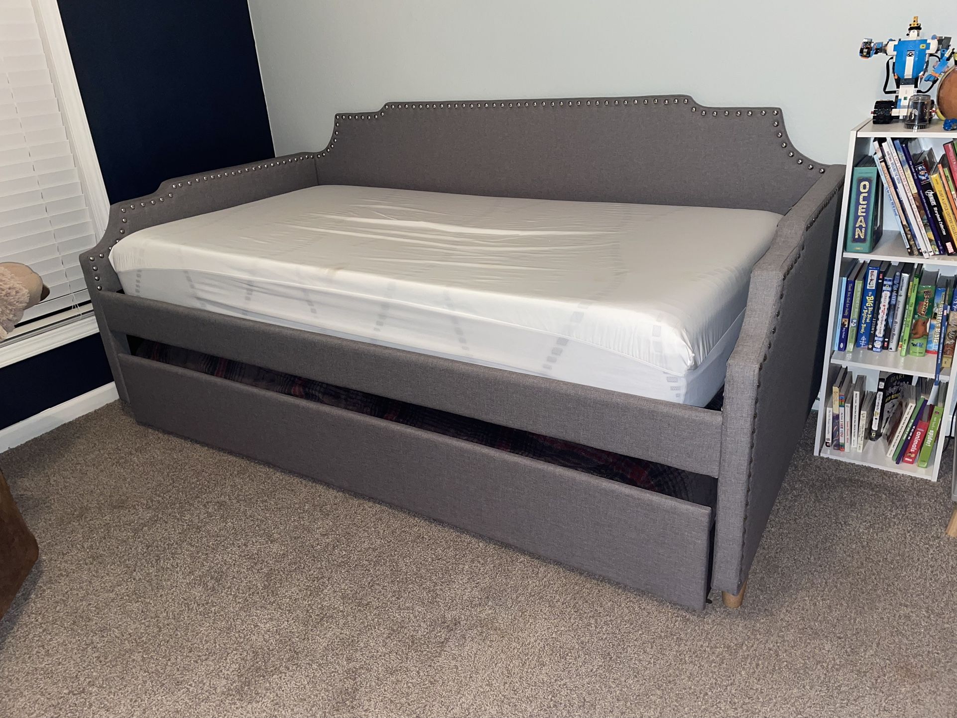 Twin Trundle Day Bed (without Mattresses)