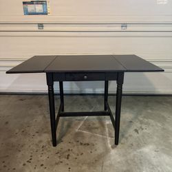 IKEA TABLE TROP LEAFS/ Computer Desk