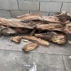 Leńa De Arbol. Gratis.  Free Firewood