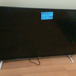 55” Hitachi/ Roku LCD