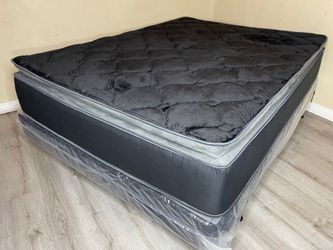 14” Queen Midnight Collection Hybrid Pillow Top Mattress!