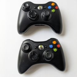 2 Microsoft Xbox 360 Wireless Controller *Missing Battery Pack*
