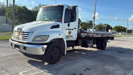 2008 HINO 258