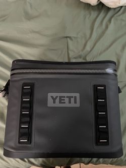 Yeti lunch bag