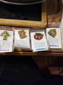 Dodgers pins