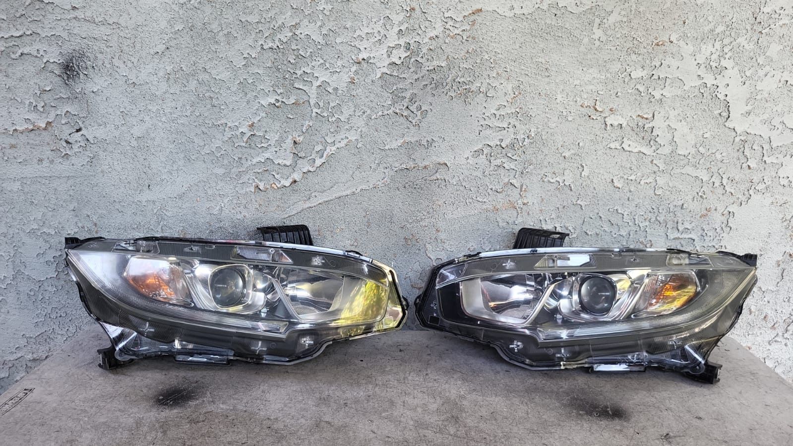 2016-2020 HONDA CIVIC HEADLIGHTS LAMP HALOGEN OEM