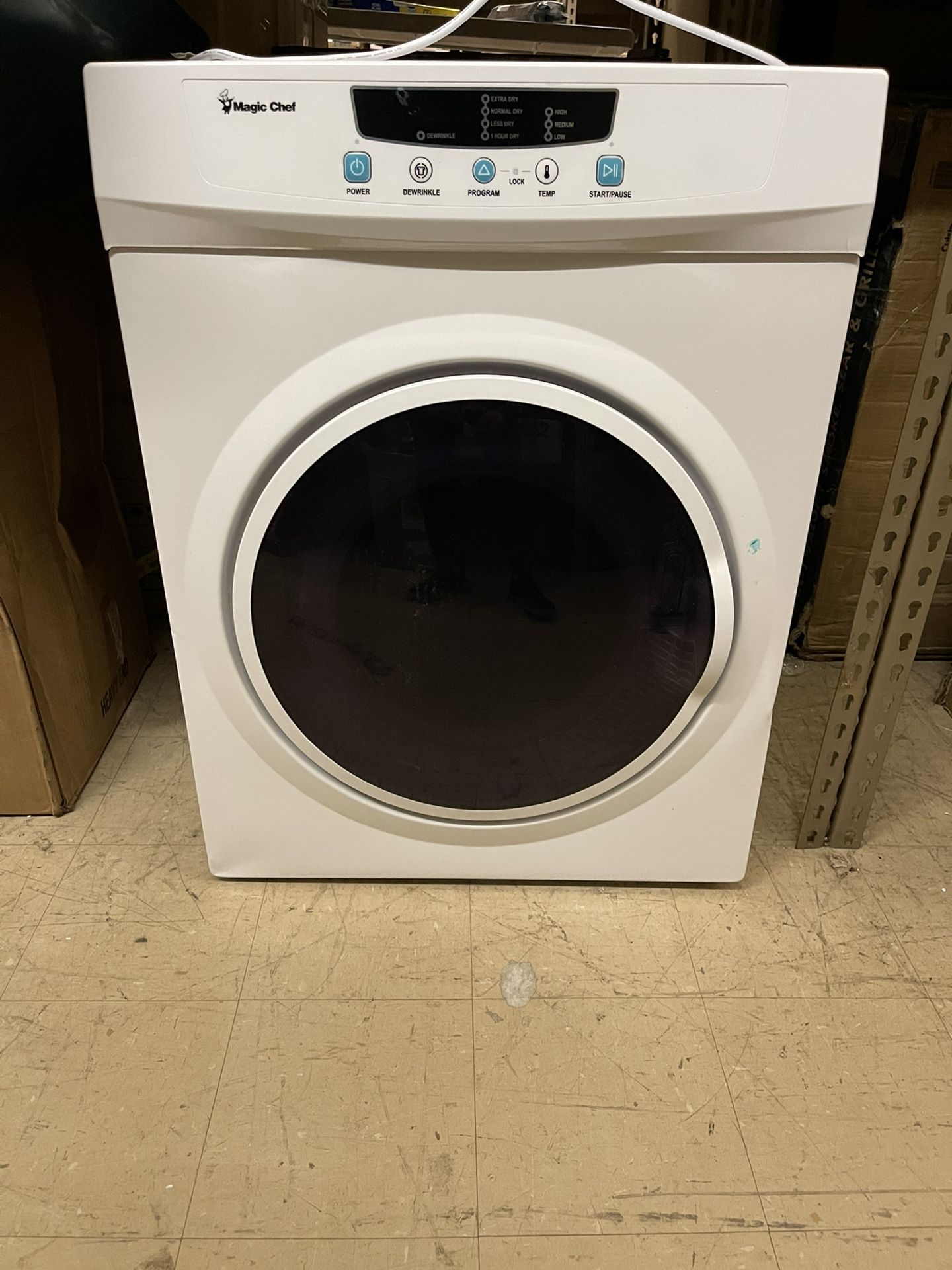 Magic Chef 3.5 cu ft Compact Dryer, White