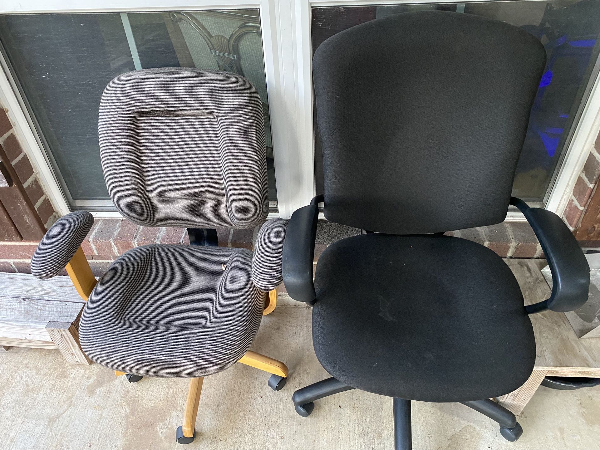 Office Chairs 