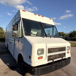 Box truck Workhorse Chassis 3500HD