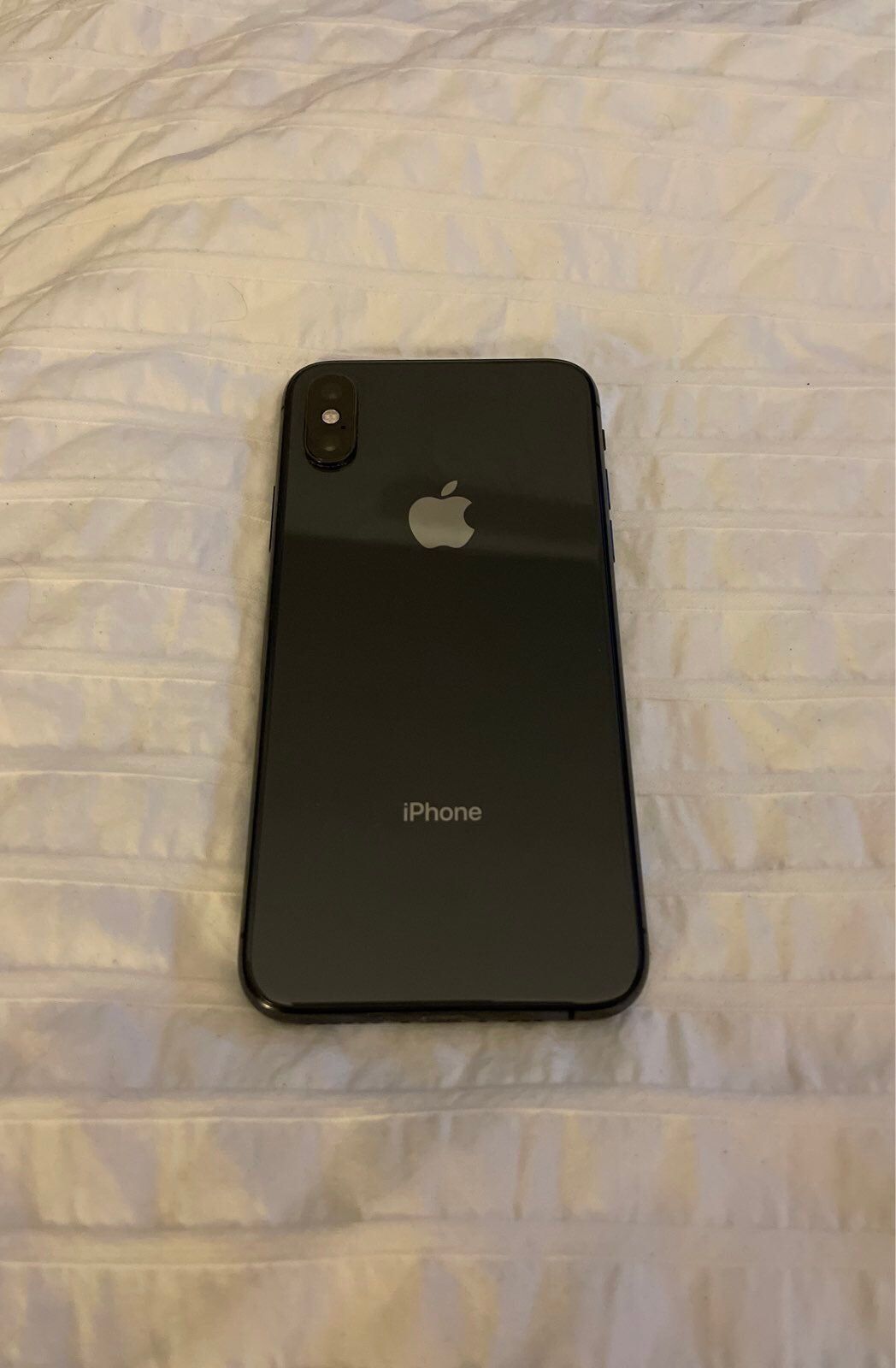 iphone XS space gray