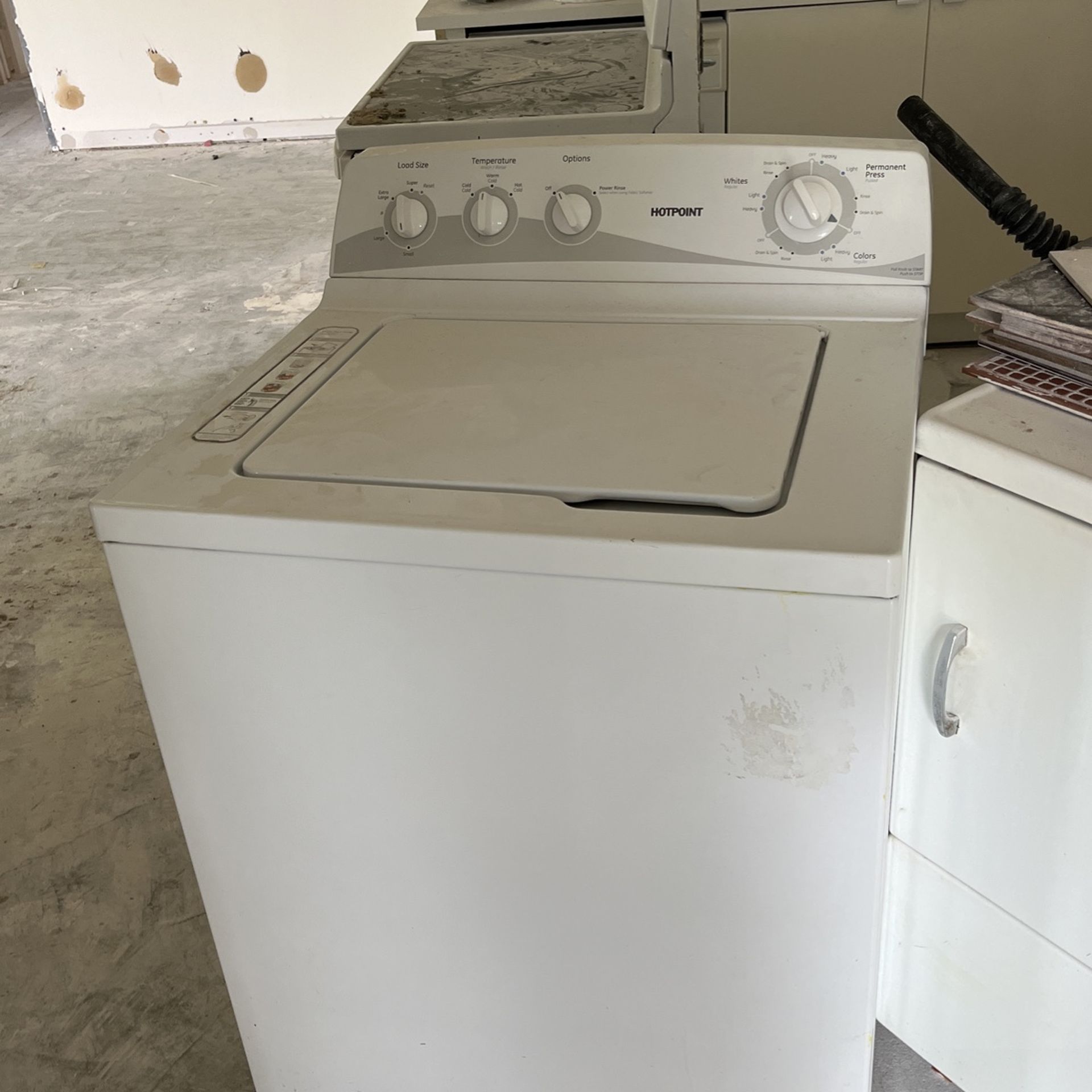 HOTPOINT WASHING MACHINE