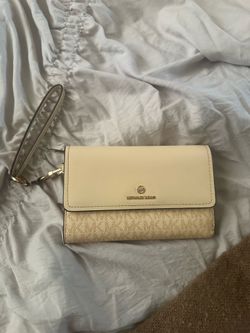 MK wallet.